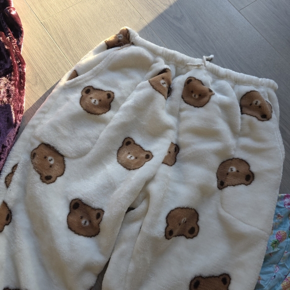 Pajama Set - Picture 11 of 12